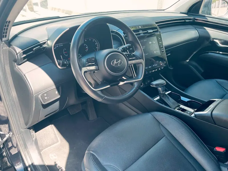 Hyundai Tucson — صورة داخلية (الصورة 4)